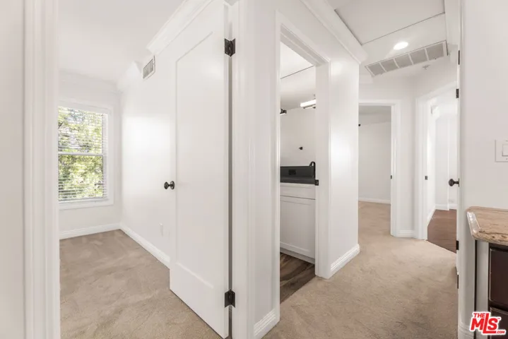 6221 Penfield Avenue, Woodland Hills, California 91367