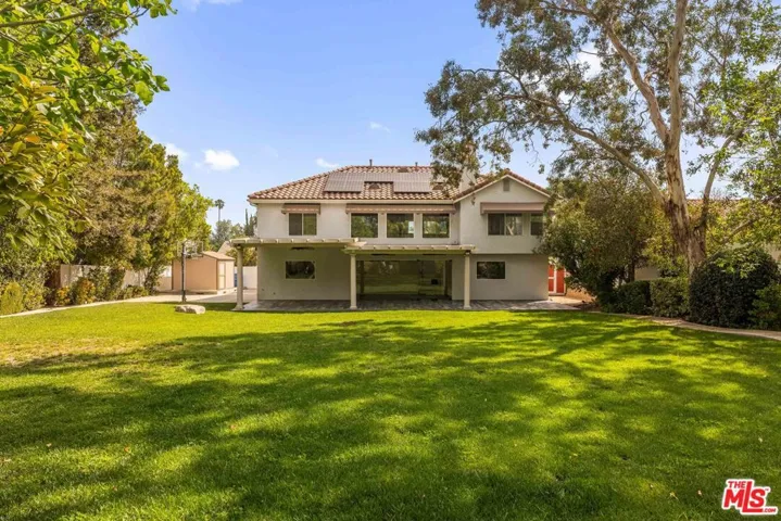 6221 Penfield Avenue, Woodland Hills, California 91367