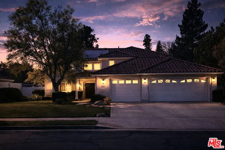 6221 Penfield Avenue, Woodland Hills, California 91367