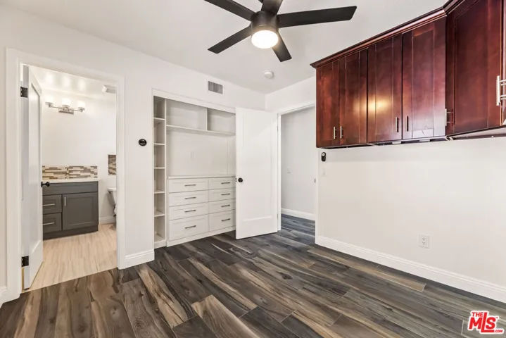 6221 Penfield Avenue, Woodland Hills, California 91367