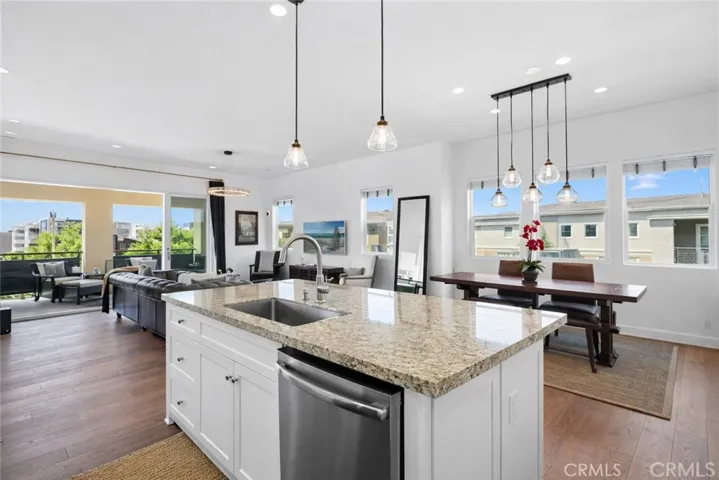 251 Follyhatch, Irvine, California 92618