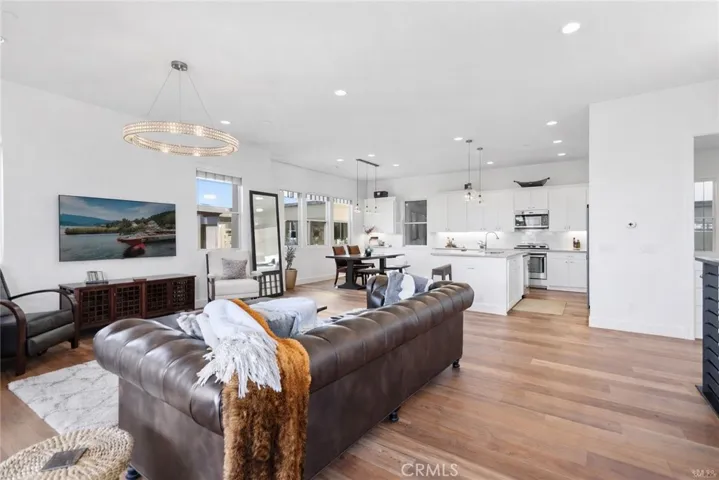 251 Follyhatch, Irvine, California 92618