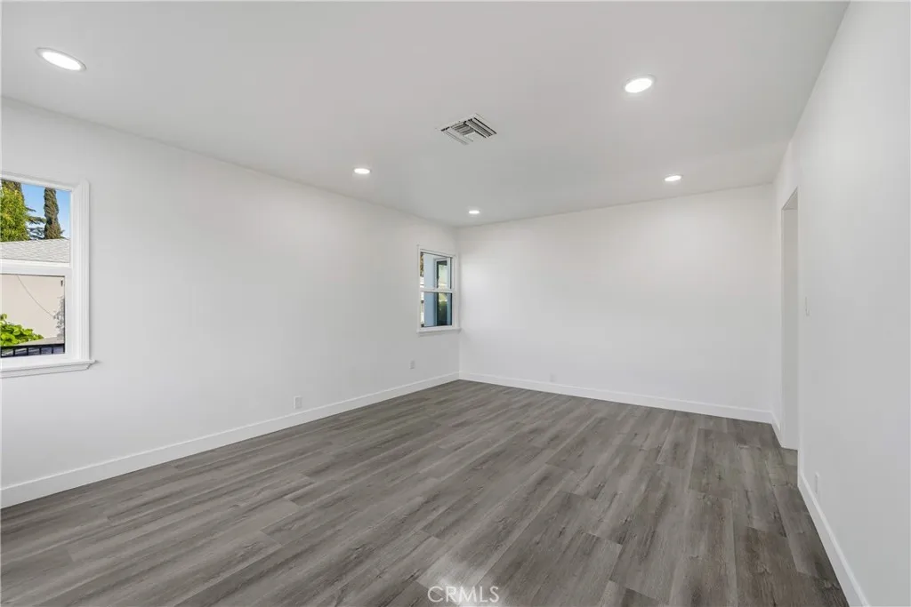 652 Lincoln, Pomona, California 91767 home-pic-8