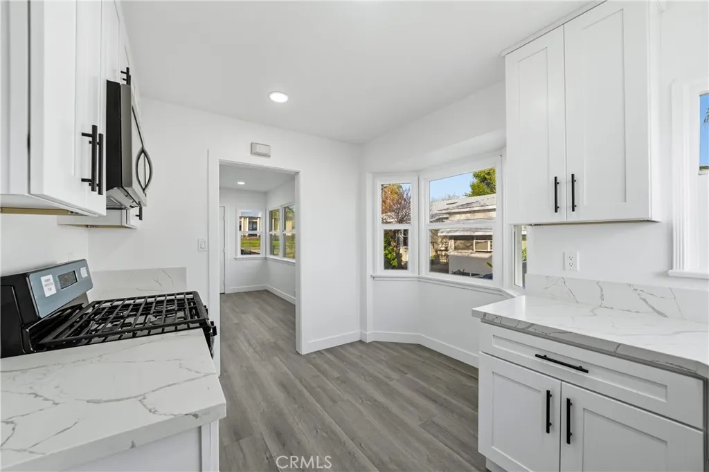 652 Lincoln, Pomona, California 91767 home-pic-29