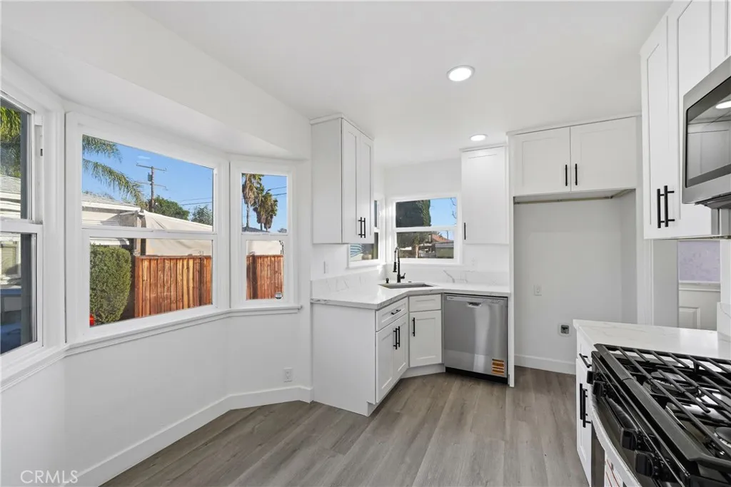 652 Lincoln, Pomona, California 91767 home-pic-26