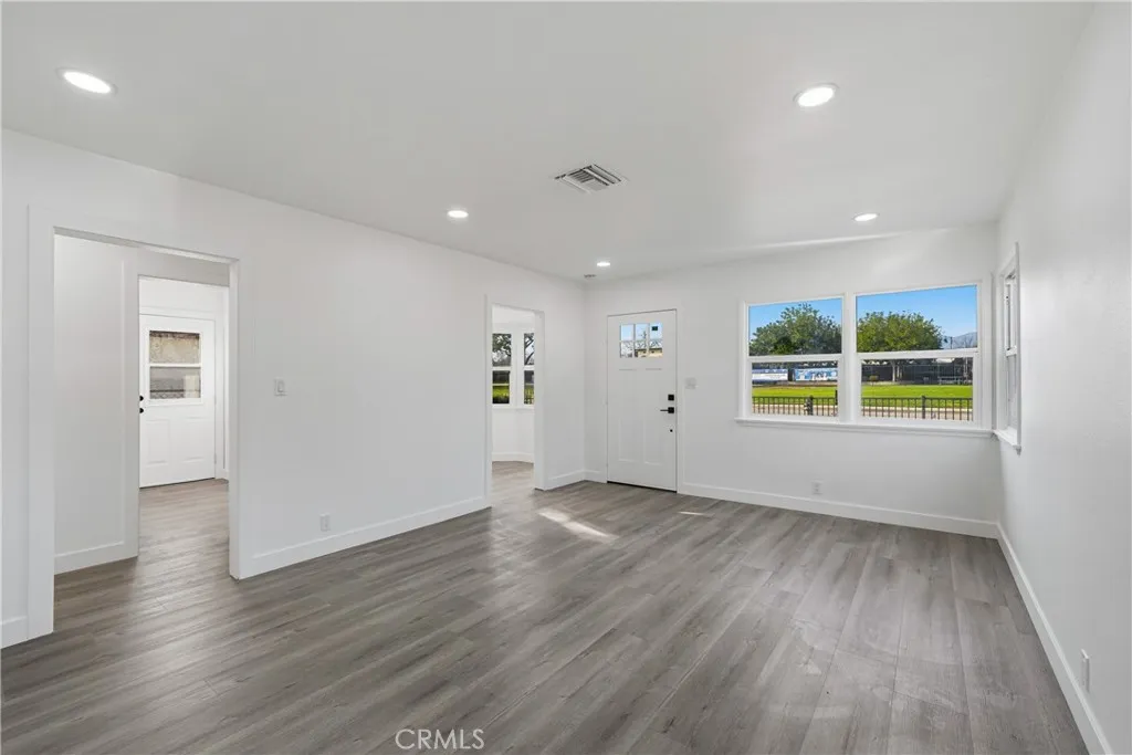 652 Lincoln, Pomona, California 91767 home-pic-7