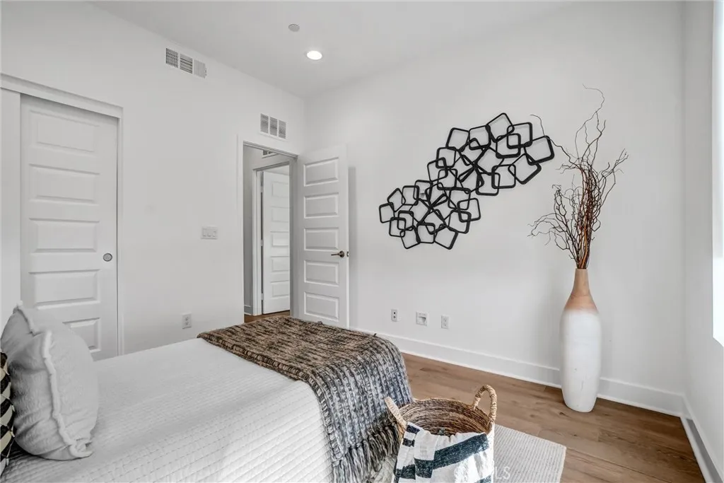 24 Ebb Tide, Newport Beach, California 92663 home-pic-25