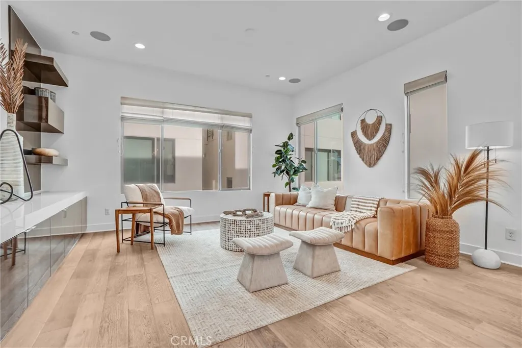 24 Ebb Tide, Newport Beach, California 92663 home-pic-4