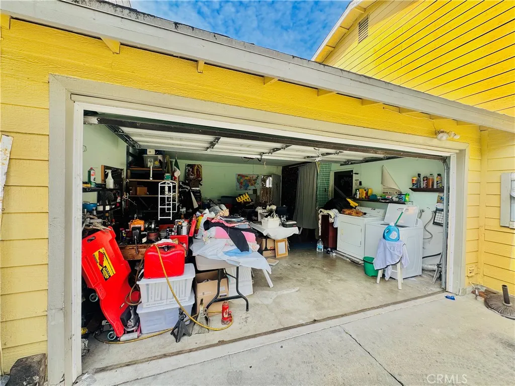 812 E 8th Street, Long Beach, California 90813 home-pic-23