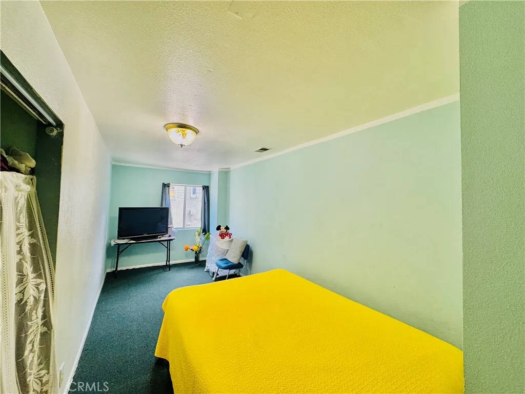 812 E 8th Street, Long Beach, California 90813 home-pic-33
