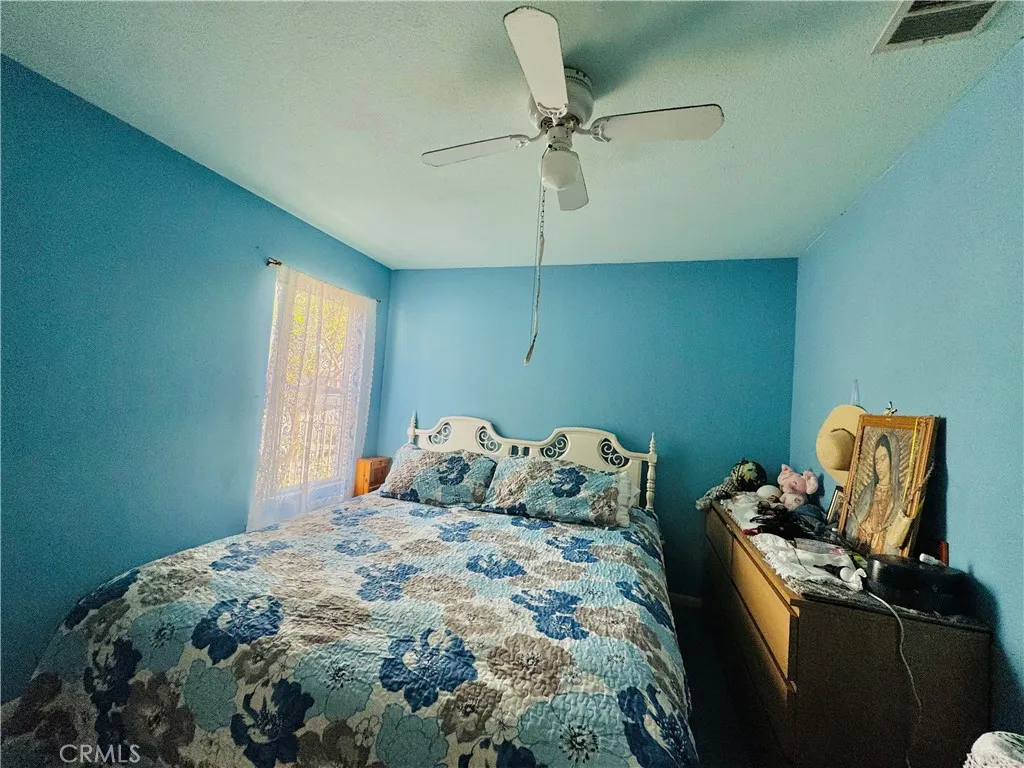 812 E 8th Street, Long Beach, California 90813 home-pic-11