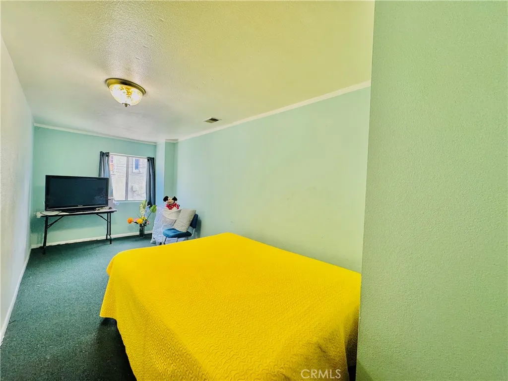 812 E 8th Street, Long Beach, California 90813 home-pic-32
