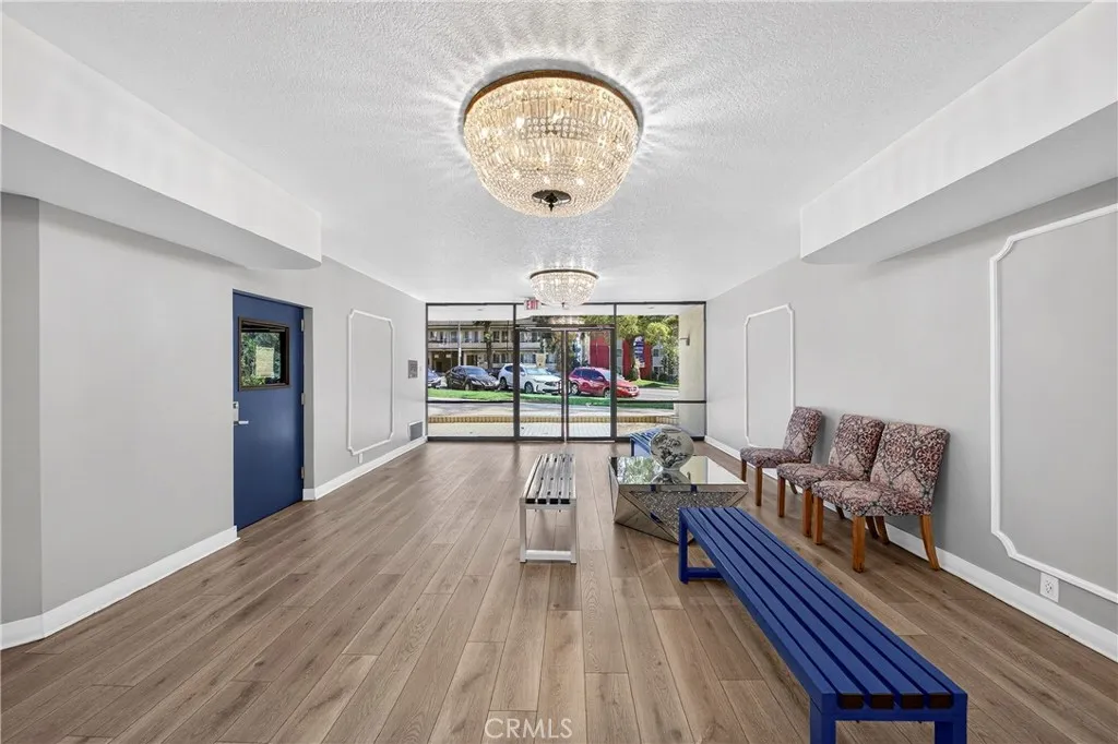 435 S La Fayette Park Place 318, Los Angeles, California 90057 home-pic-48