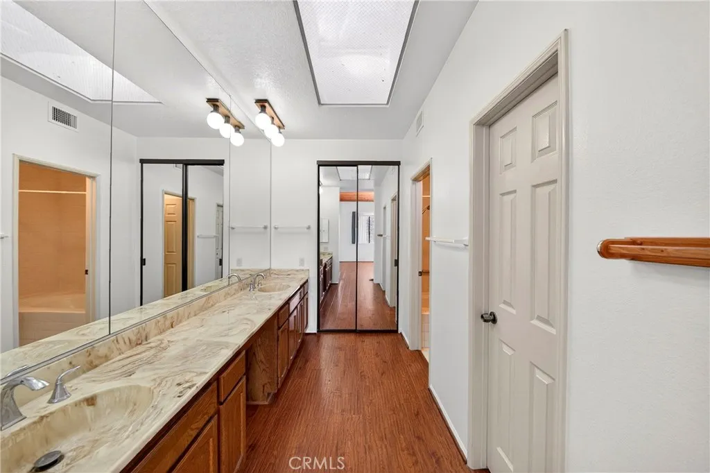 435 S La Fayette Park Place 318, Los Angeles, California 90057 home-pic-29