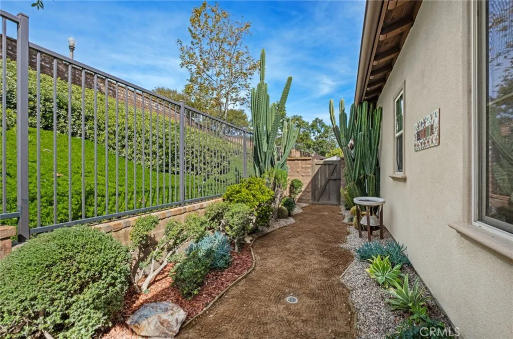 45 Galan St, Ladera Ranch, California 92694 home-pic-24