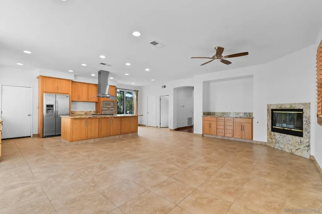 972 Merced River Rd, Chula Vista, California 91913 home-pic-15