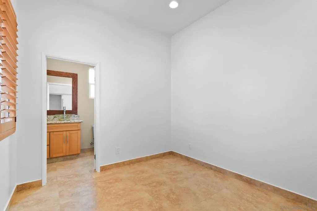972 Merced River Rd, Chula Vista, California 91913 home-pic-37