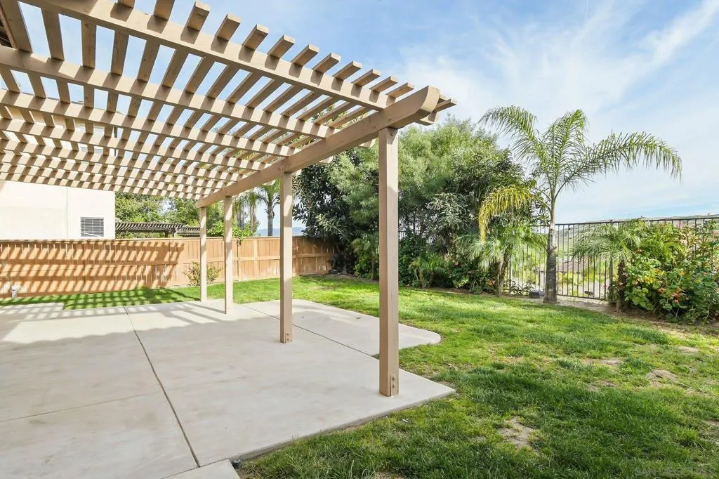 972 Merced River Rd, Chula Vista, California 91913 home-pic-40