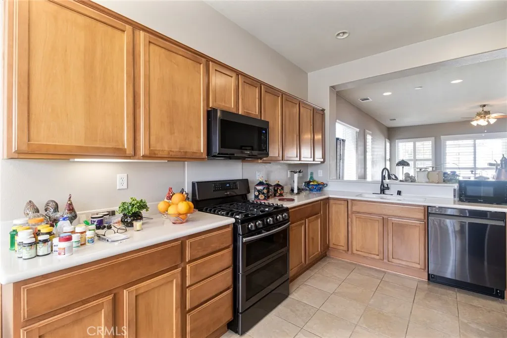 19484 Lynbrook, Apple Valley, California 92308 home-pic-1