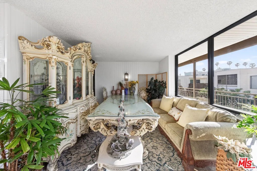 525 S Ardmore Avenue 351, Los Angeles, California 90020 home-pic-13