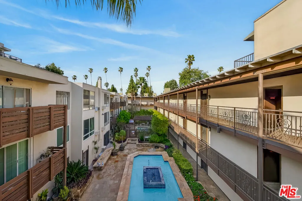 525 S Ardmore Avenue 351, Los Angeles, California 90020 home-pic-12