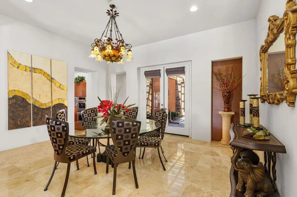 50220 Via Puente, La Quinta, California 92253 home-pic-12