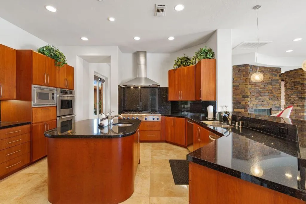 50220 Via Puente, La Quinta, California 92253 home-pic-19