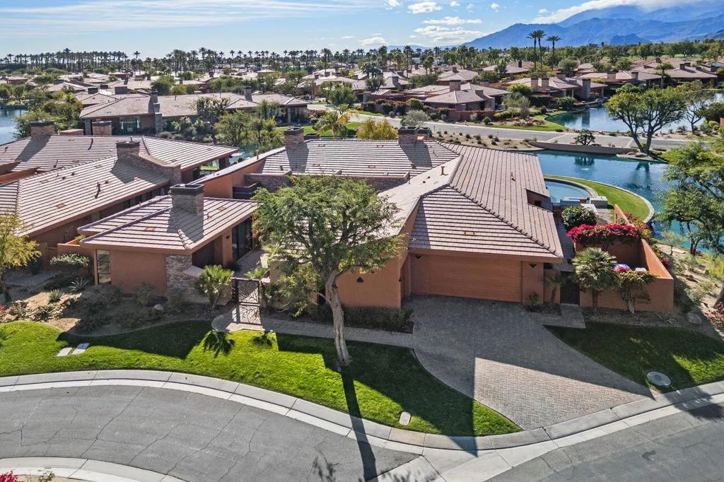 50220 Via Puente, La Quinta, California 92253 home-pic-2