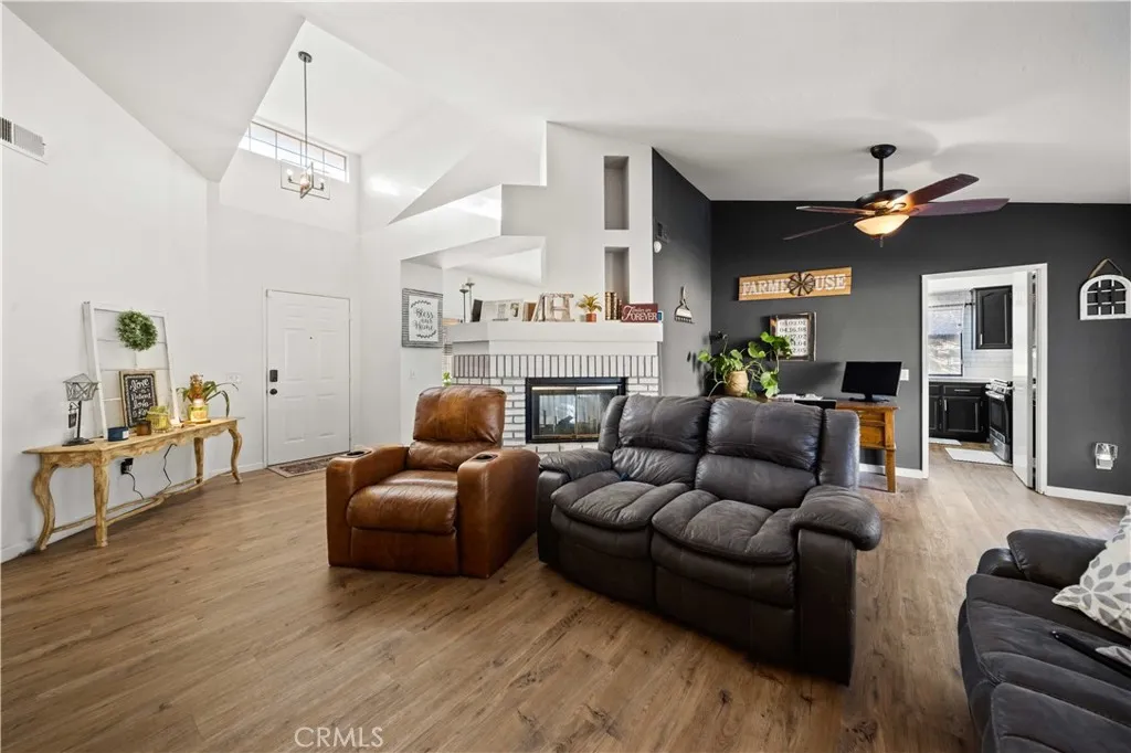 42734 56th Street West, Lancaster, California 93536 home-pic-8