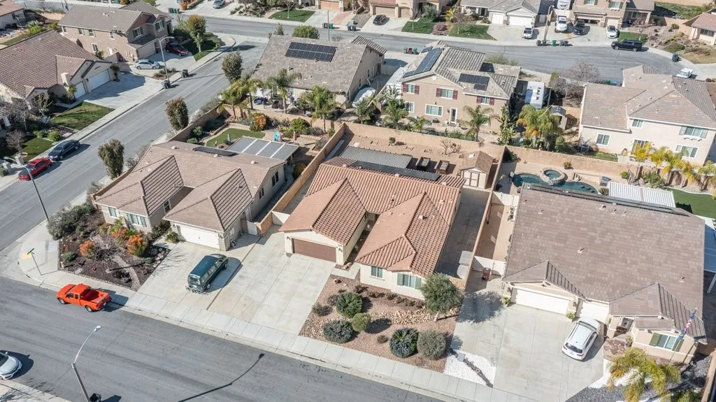 34701 Portarosa Street, Winchester, California 92596 home-pic-42