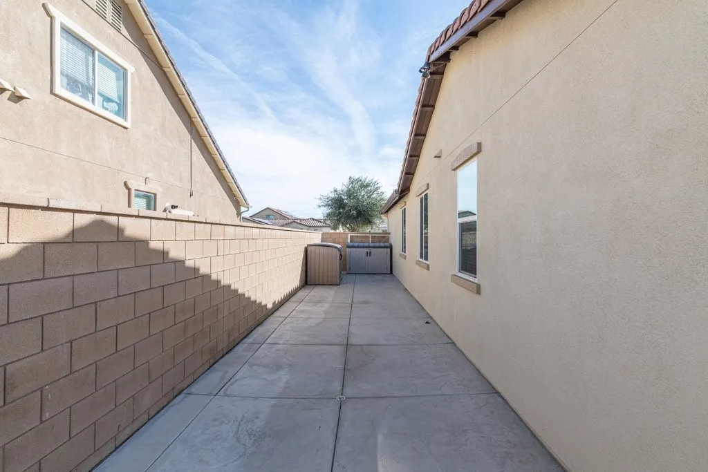 34701 Portarosa Street, Winchester, California 92596 home-pic-37
