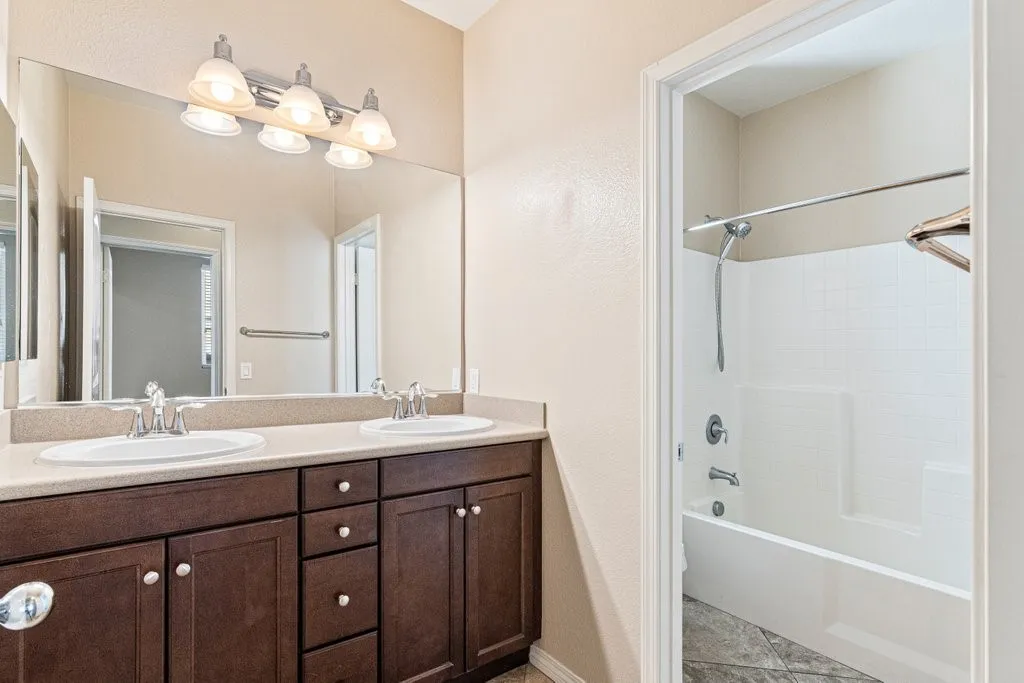 34701 Portarosa Street, Winchester, California 92596 home-pic-25