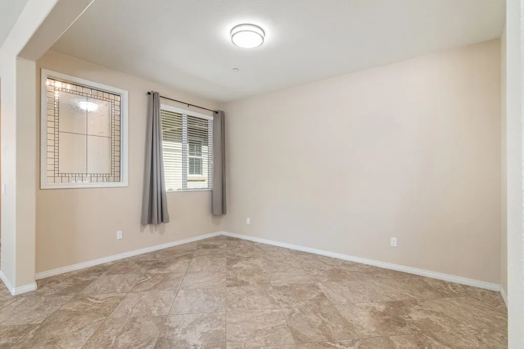 34701 Portarosa Street, Winchester, California 92596 home-pic-10