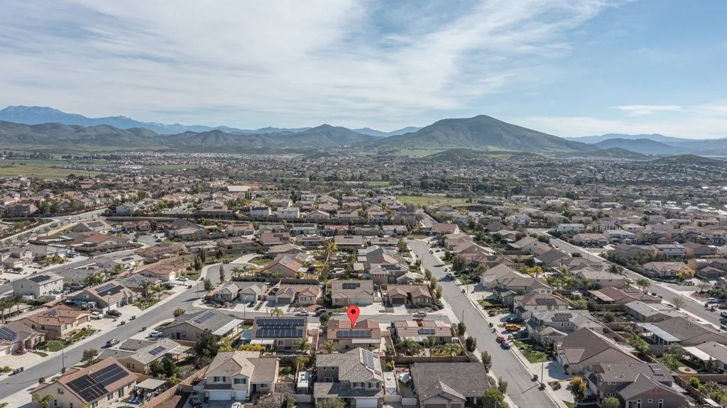 34701 Portarosa Street, Winchester, California 92596 home-pic-39