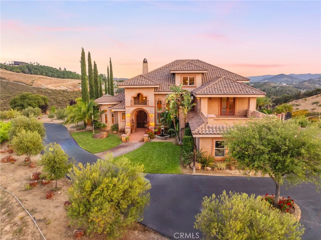 37654 Calle De Lobo, Murrieta, California 92562 home-pic-1