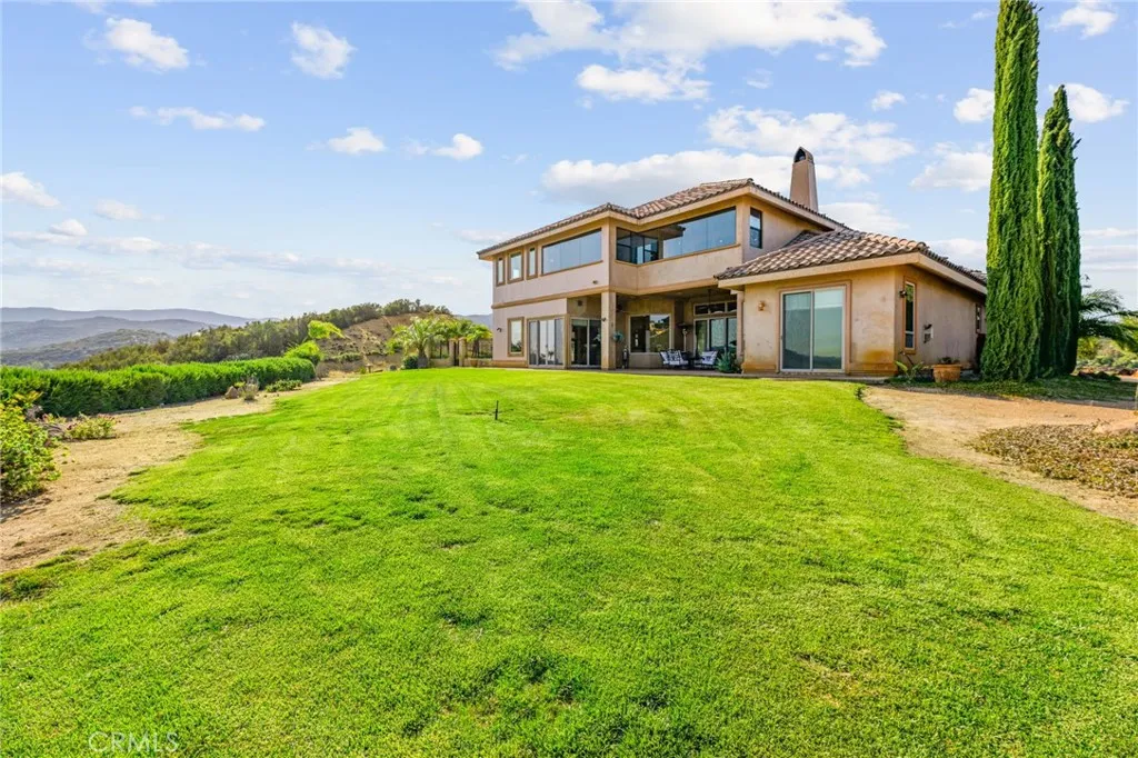 37654 Calle De Lobo, Murrieta, California 92562 home-pic-54