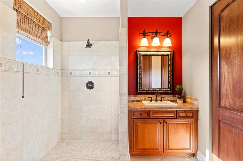 37654 Calle De Lobo, Murrieta, California 92562 home-pic-47