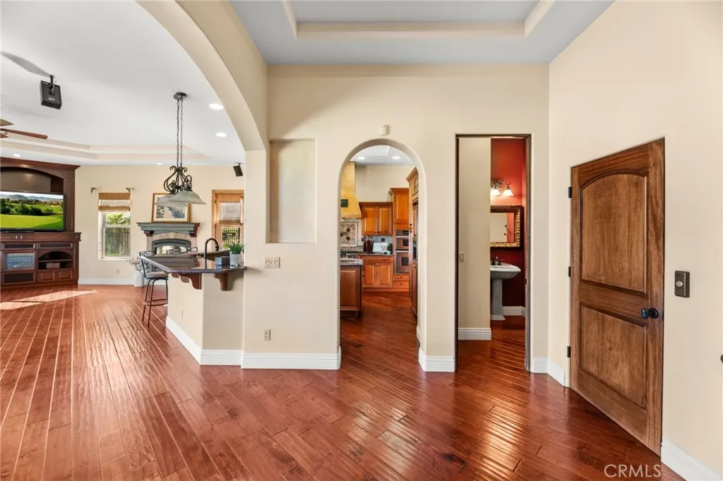 37654 Calle De Lobo, Murrieta, California 92562 home-pic-18