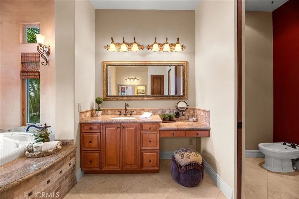 37654 Calle De Lobo, Murrieta, California 92562 home-pic-34