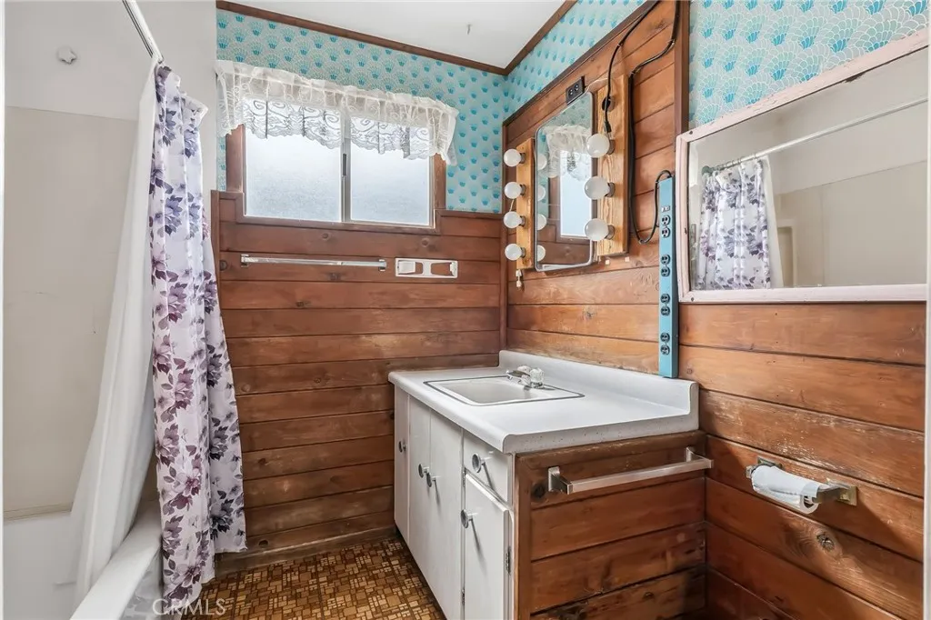 516 Palm Way, Needles, California 92363 home-pic-25