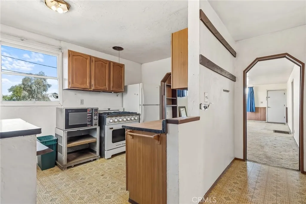 516 Palm Way, Needles, California 92363 home-pic-24