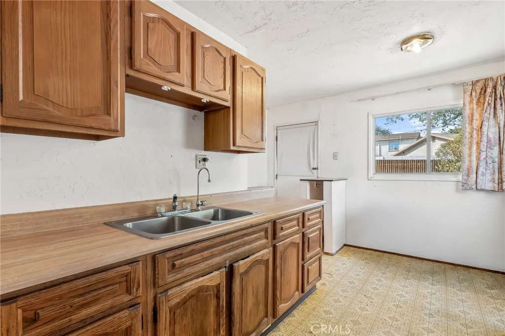 516 Palm Way, Needles, California 92363 home-pic-15