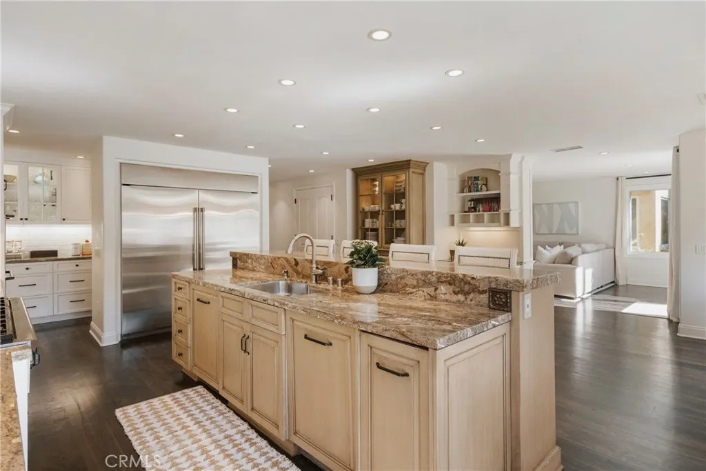 18162 Stratford Circle, Villa Park, California 92861 home-pic-16