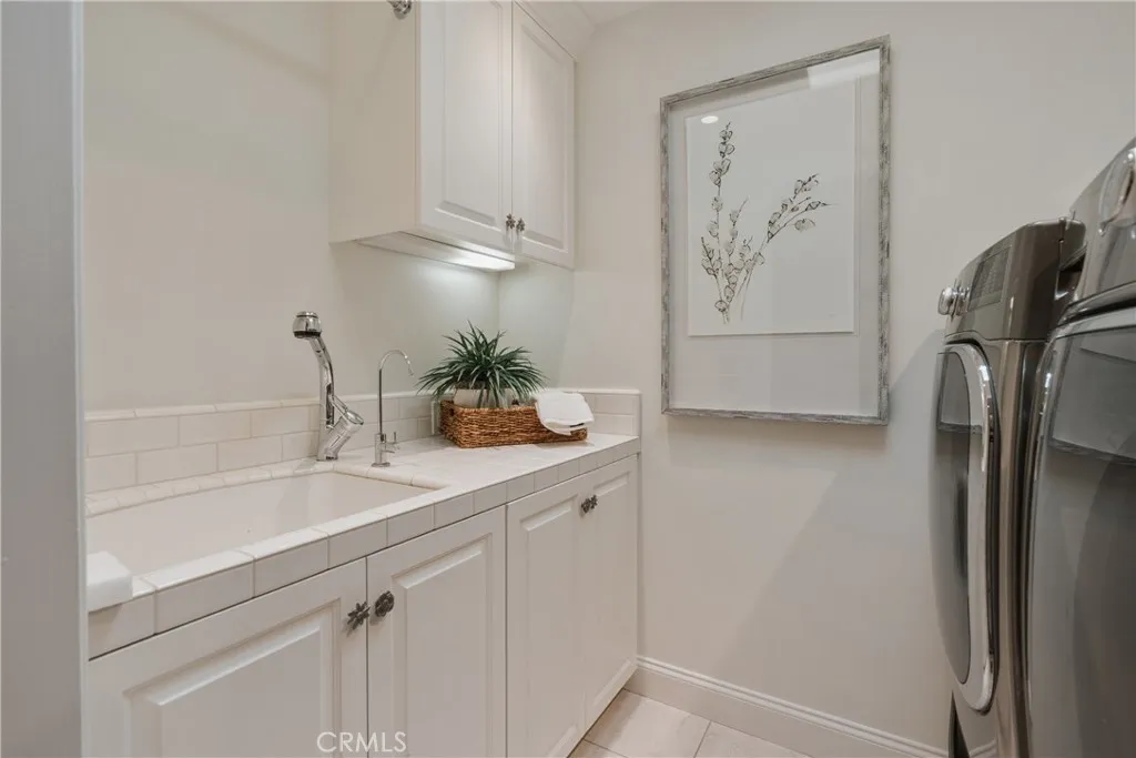 18162 Stratford Circle, Villa Park, California 92861 home-pic-40