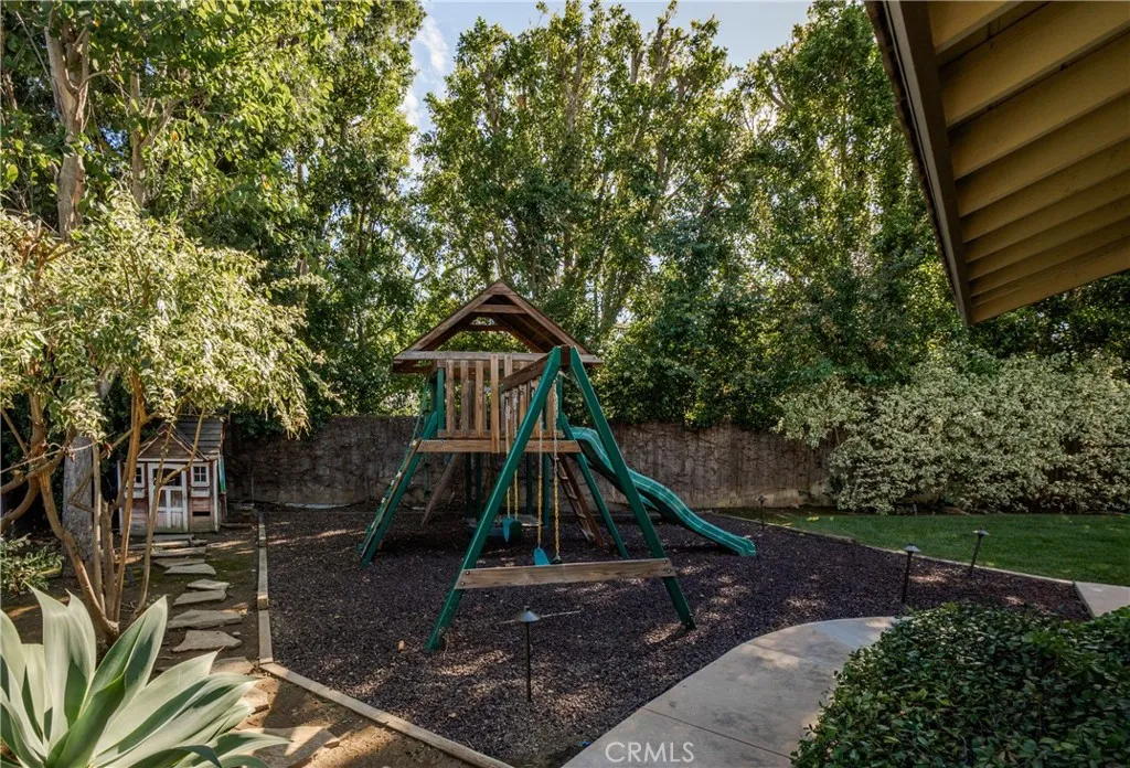 18162 Stratford Circle, Villa Park, California 92861 home-pic-63