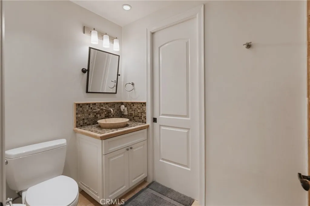 18162 Stratford Circle, Villa Park, California 92861 home-pic-39