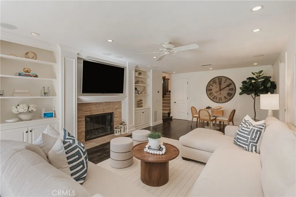 18162 Stratford Circle, Villa Park, California 92861 home-pic-24