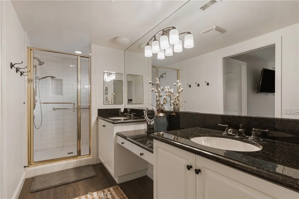 18162 Stratford Circle, Villa Park, California 92861 home-pic-33