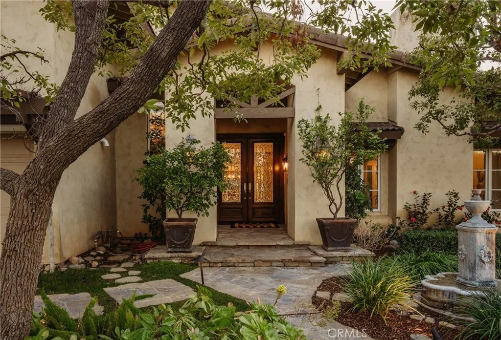 18162 Stratford Circle, Villa Park, California 92861 home-pic-3