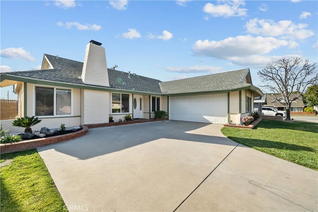 27939 Honeycomb, Saugus, California 91350 home-pic-2